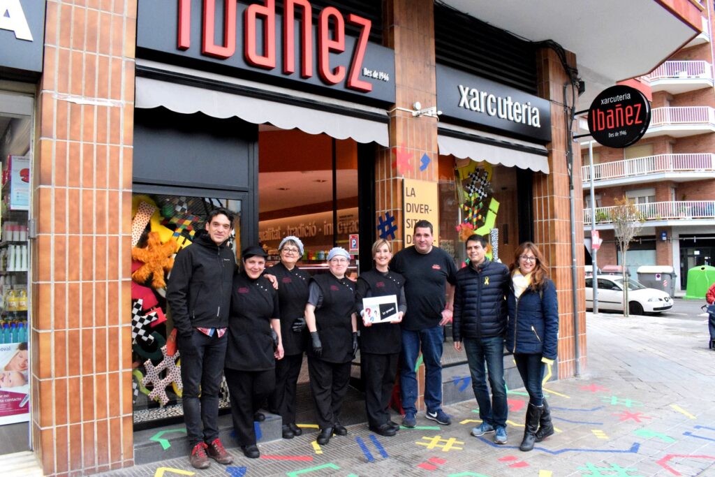 Xarcuteria Ibáñez, G.C. Aparador d’Art i La Botigueta guanyen el concurs d’aparadors de La Mostra