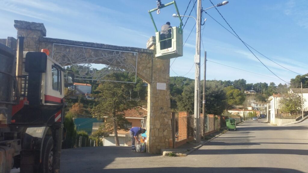 La Torre de Claramunt repara l’arc de Pinedes de l’Armengol