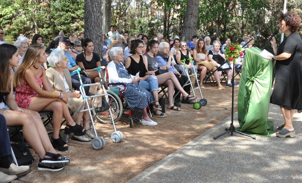 El projecte ‘Acompanya un avi’ continuarà amb l’intercanvi generacional