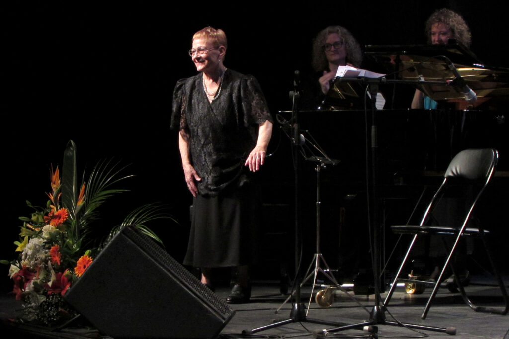 Calaf ret homenatge a Teresa Escolà