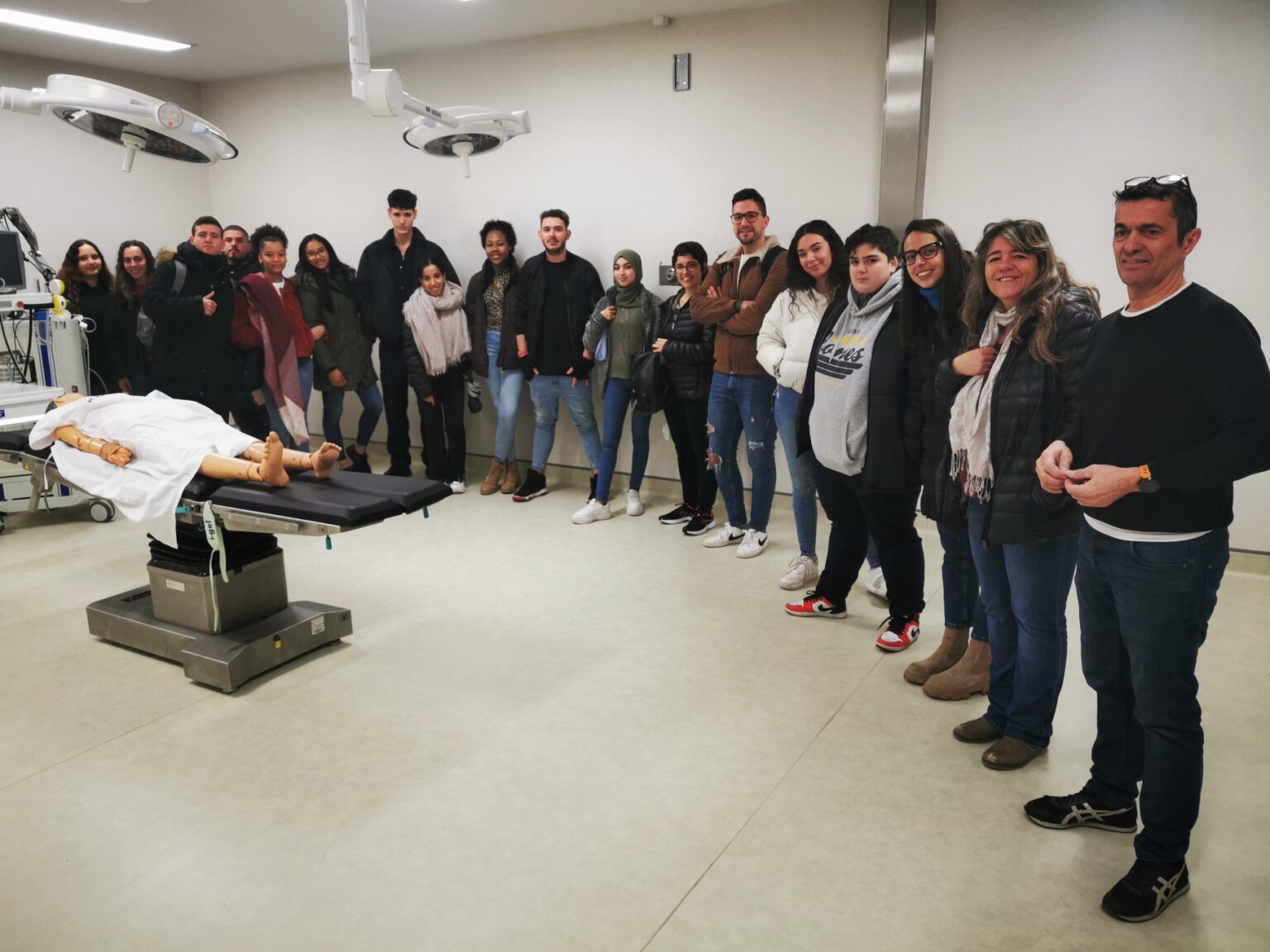 El programa de FP Dual a la Residència Pare Vilaseca i Ig-Nova arrenca amb 15 joves
