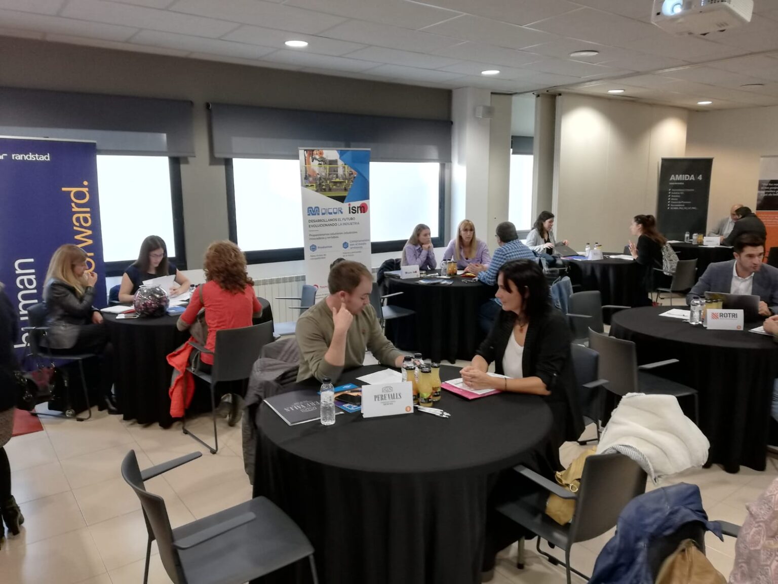 Més de 500 persones busquen oportunitats professionals al Prepara’t
