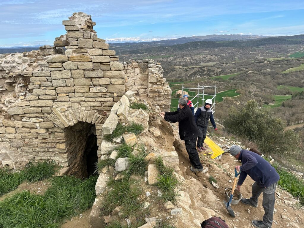 Calonge de Segarra reprén les obres de restauració i consolidació del castell