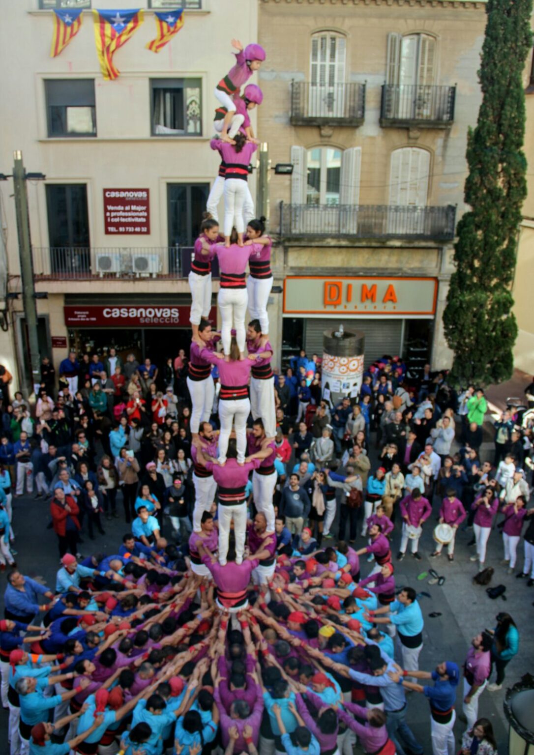 Els Moixiganguers d’Igualada superen els 100 castells de 8