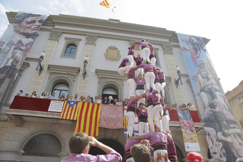 Històrica diada castellera amb la tripleta de 8 dels Moixiganguers a Igualada
