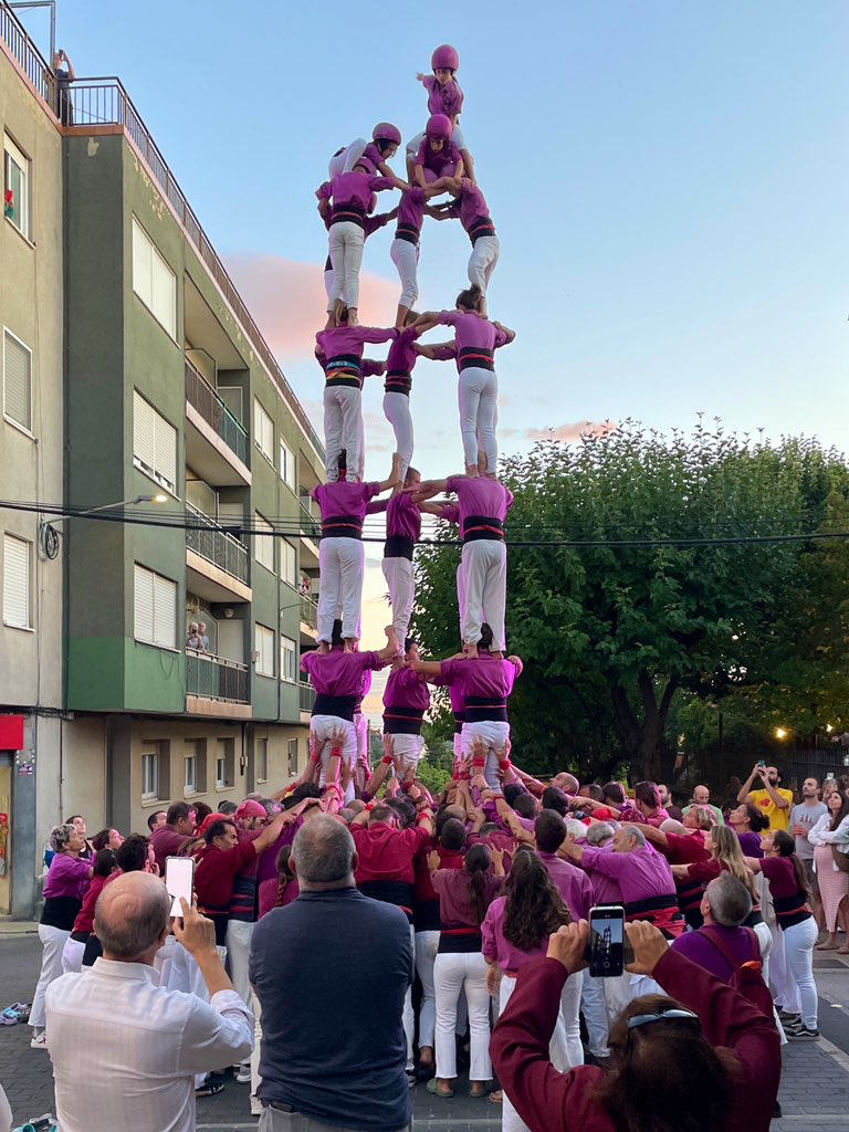 Els Moixiganguers celebren la Diada als Hostalets de Pierola