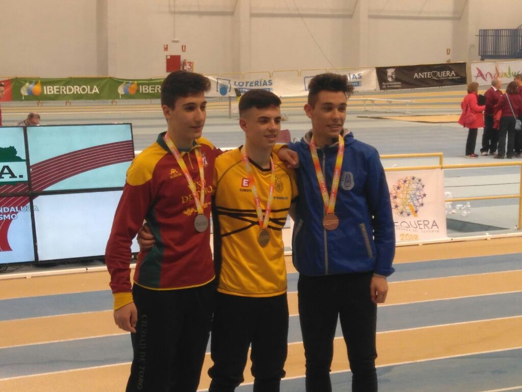 Aitor Caldito i Marta Galló (CAI Petromiralles), campions d’Espanya Sub-18 en Salt de Llargada