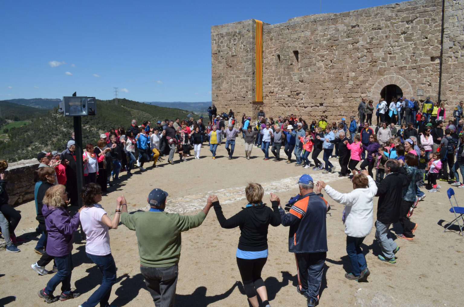 El Castell de Claramunt tornarà a acollir el tradicional aplec de l’1 de maig