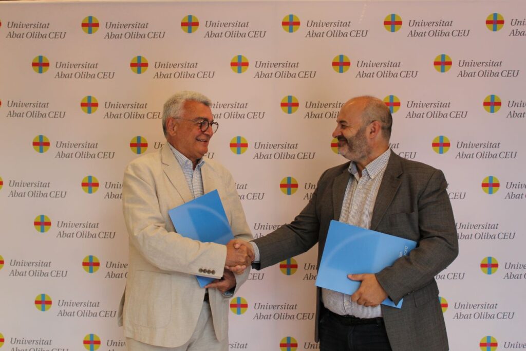 La Universitat Abat Oliba CEU i 4DHealth s’alien per incorporar la simulació clínica a la formació sanitària