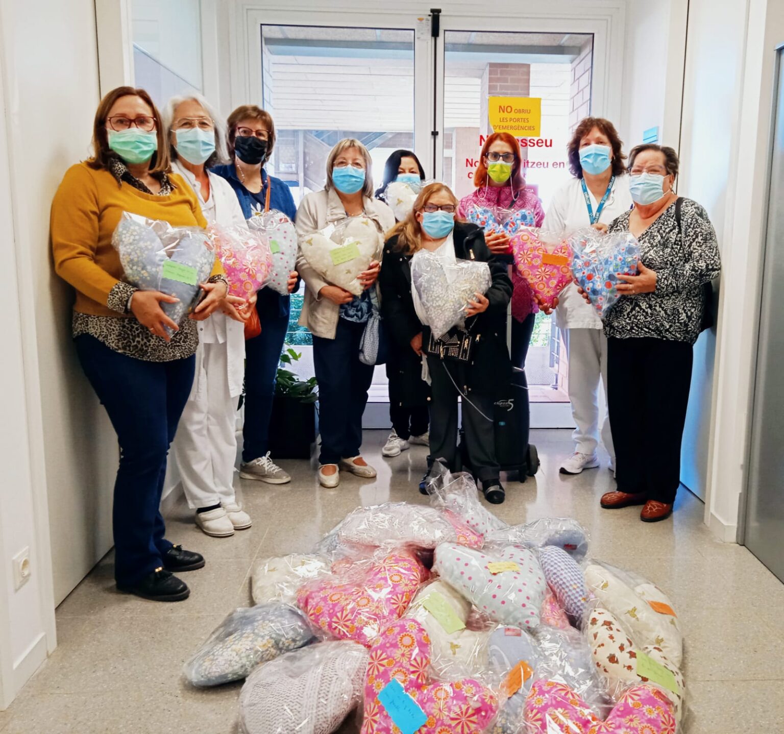 Donatius de coixins i pròtesis de cotó per a les dones operades de càncer de mama