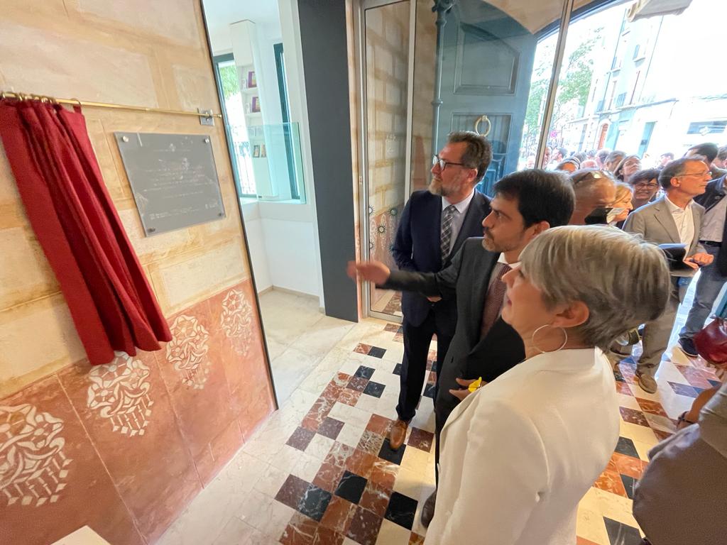 Igualada inaugura el nou alberg i oficina de turisme de Cal Maco