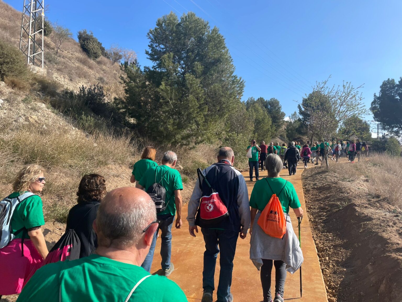 Igualada inaugura l’Anella Verda amb una caminada solidària