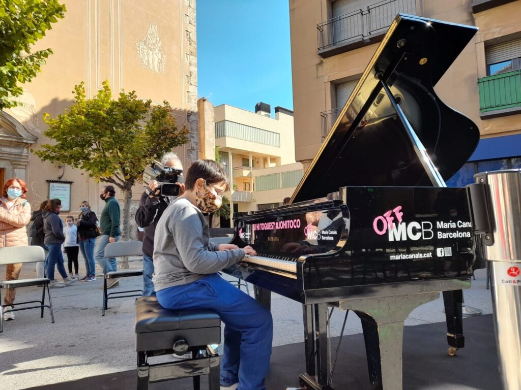 La Fundació Maria Canals apropa el piano als veïns de Capellades