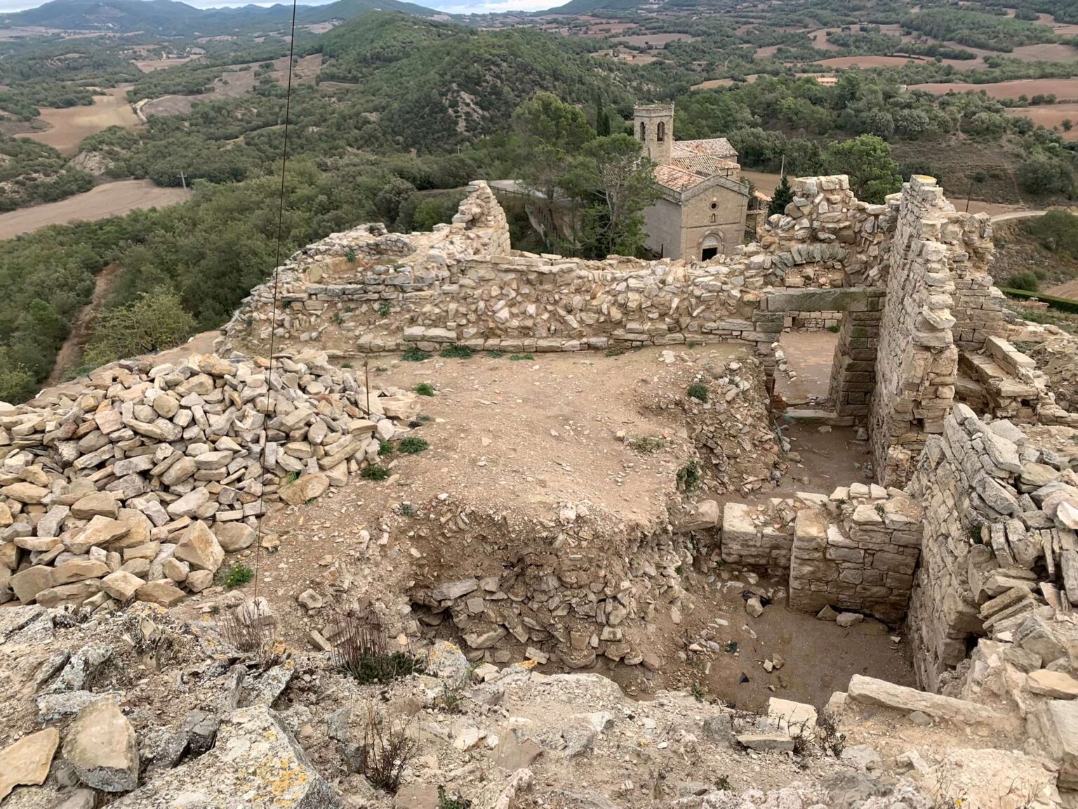 La Diputació de Barcelona elabora un pla per restaurar el castell de Calonge de Segarra