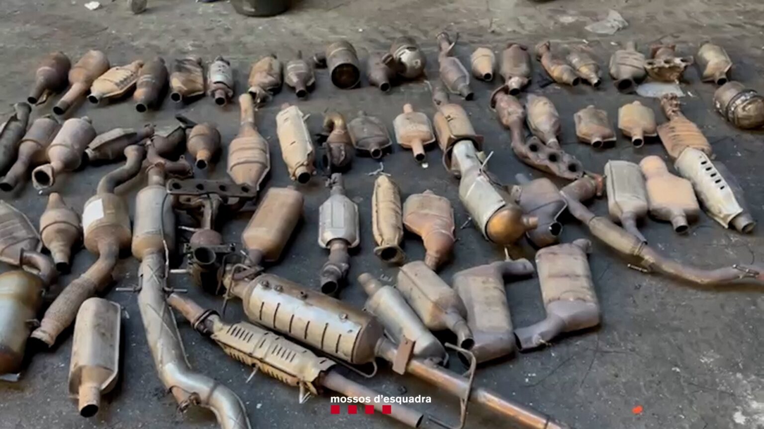 Desarticulat un grup criminal que va robar catalitzadors de vehicles a Montbui i altres municipis de Catalunya