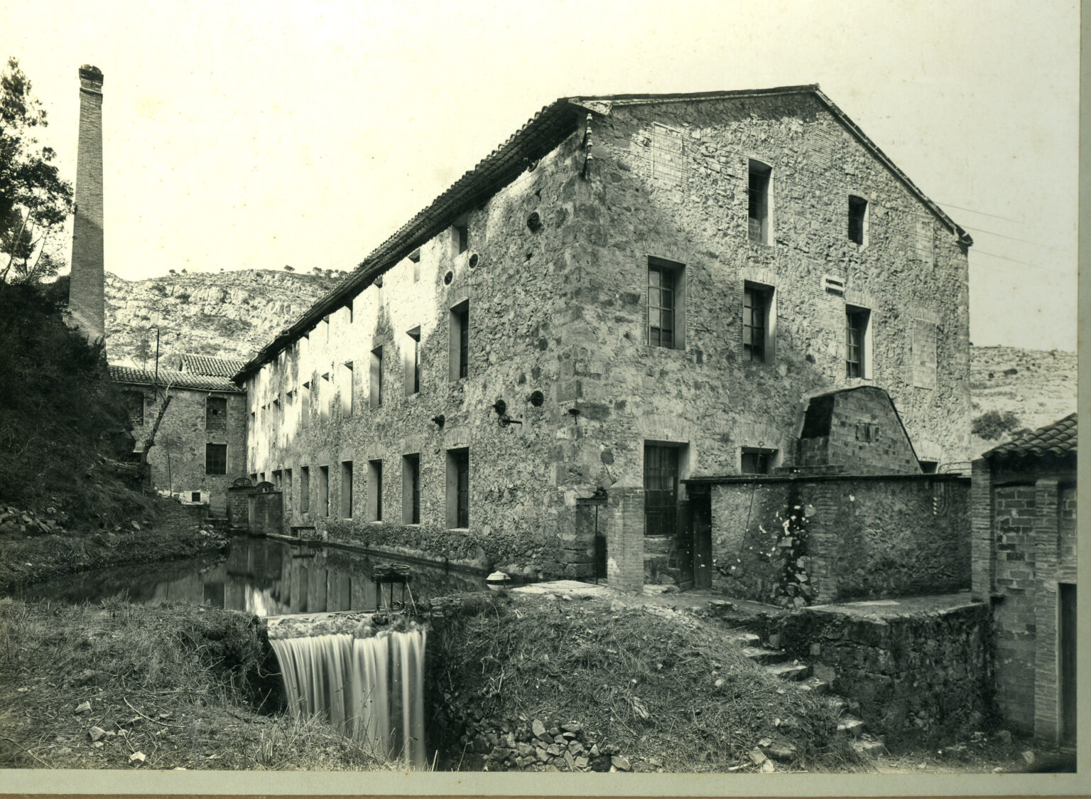 La Pobla de Claramunt rep un fons fotogràfic de Cal Patera