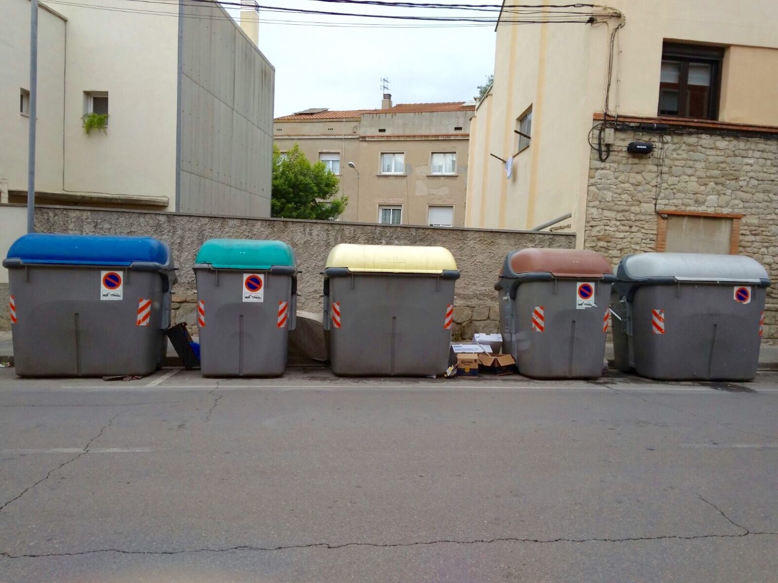 Dimarts de Diàlegs es pregunta ‘Per què Igualada no recicla?’