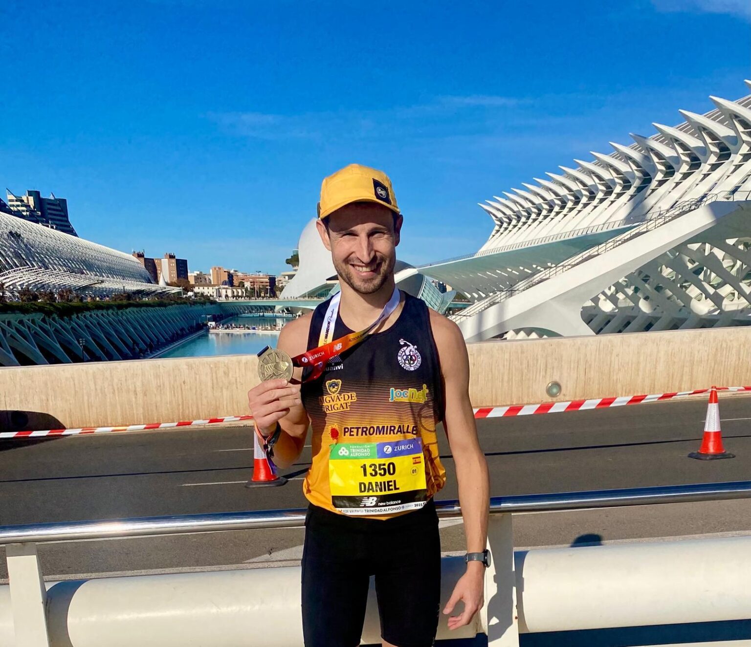 Bona actuació dels atletes del CAI Petromiralles a la Marató de València