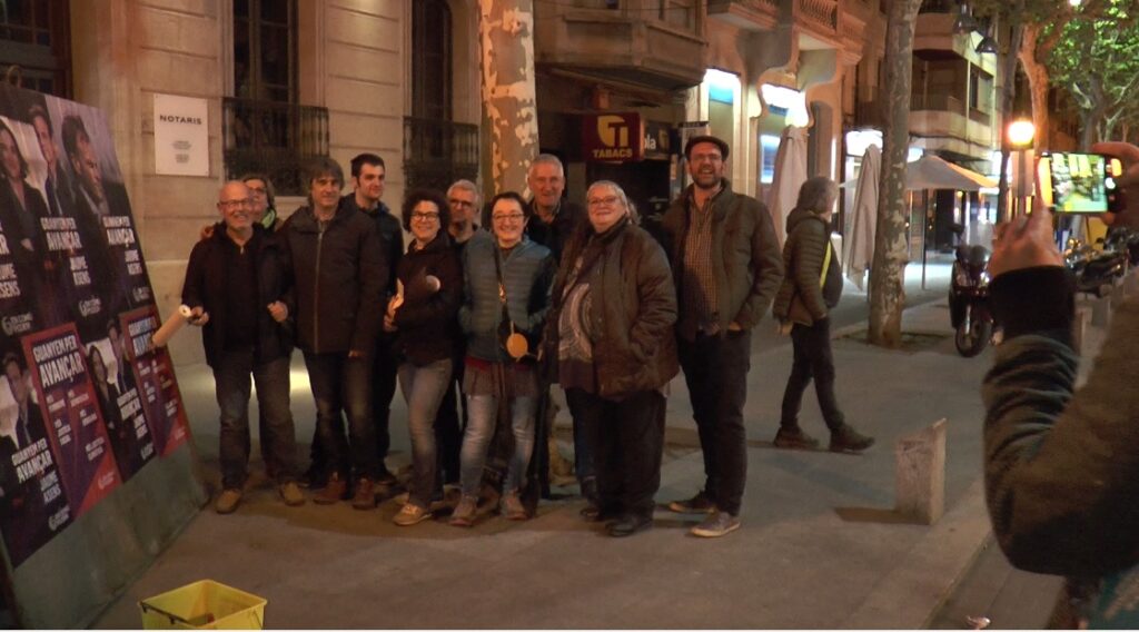 Arrenca la campanya de les eleccions generals amb l’enganxada de cartells