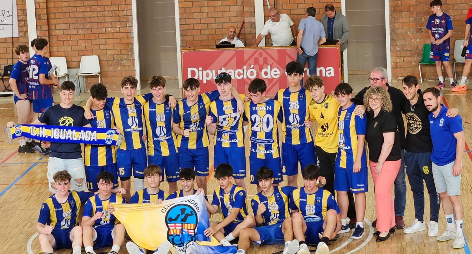 El Juvenil B del Club Handbol Igualada fa doblet: campió de lliga i campió de copa
