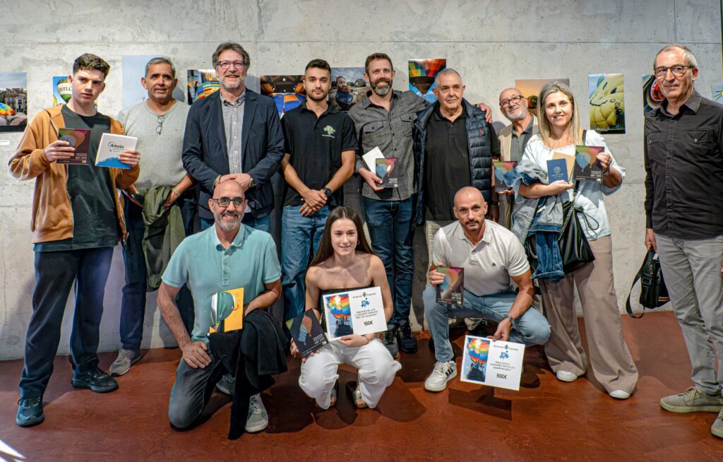 Inaugurada l’exposició fotogràfica del concurs de l’European Balloon Festival