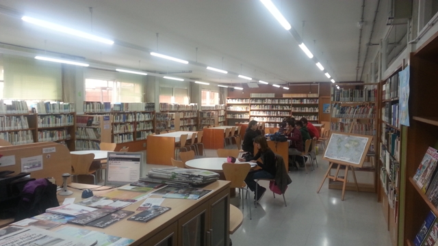 No tanqueu la biblioteca de Calaf!