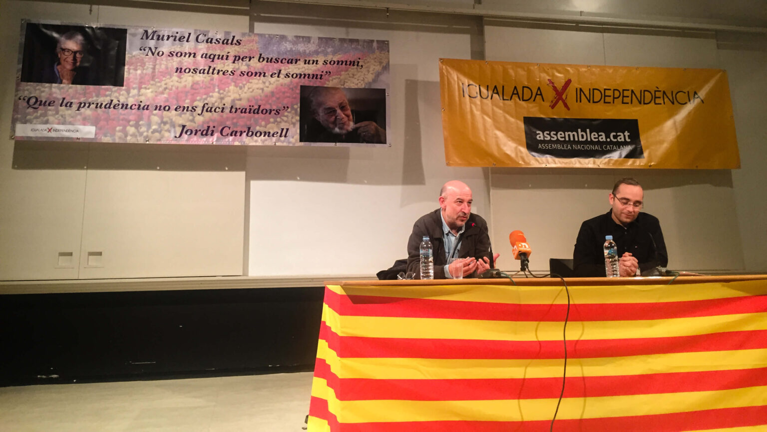 Germà Bel omple a Igualada parlant de la visió de Catalunya des de Madrid