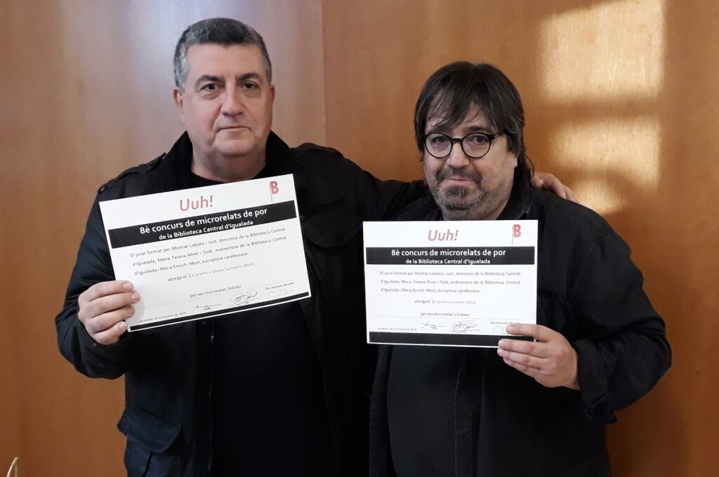 Antoni Llena i Josep Sampere guanyen el concurs de microrelats de por ‘Uuh!’ de la Biblioteca d’Igualada