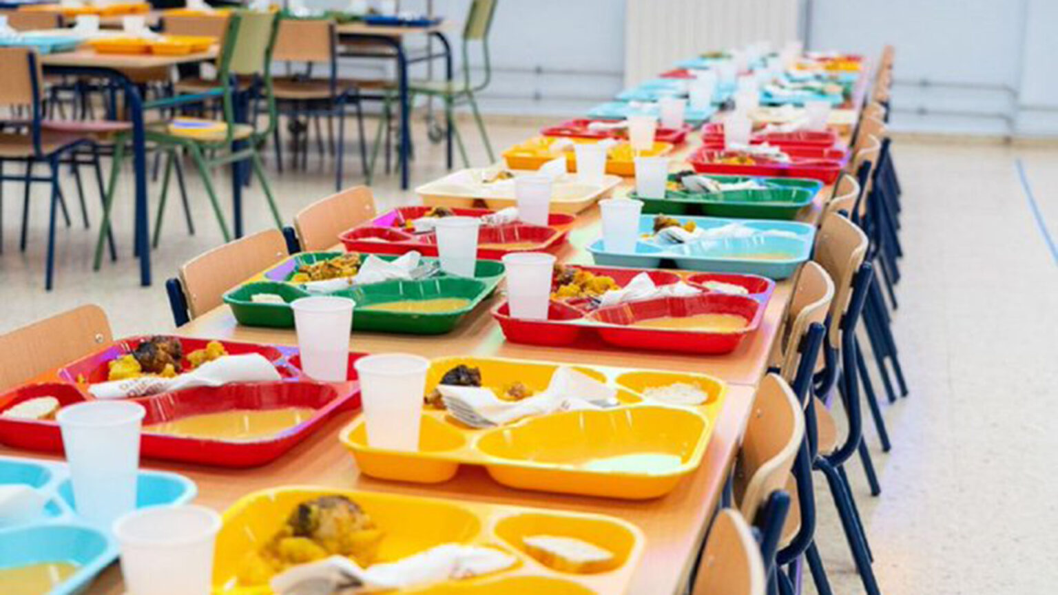 Oberta la convocatòria d’ajuts de menjador per al curs vinent