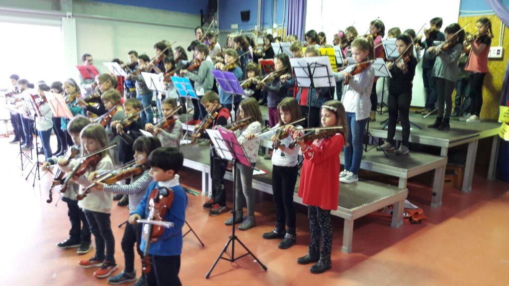 L’Aula Orquestra de Montbui acull la vuitena Violinada