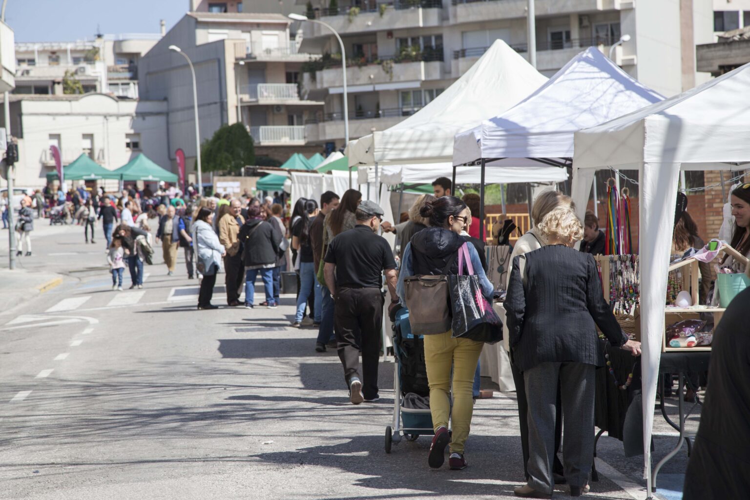 Nou Centre Igualada organitza la primera matinal de mercat, esportiva i cultural