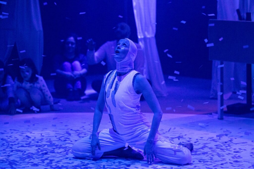 El festival elPetit farà parada al Teatre de l’Aurora amb els espectacles Kodama i Juguem?