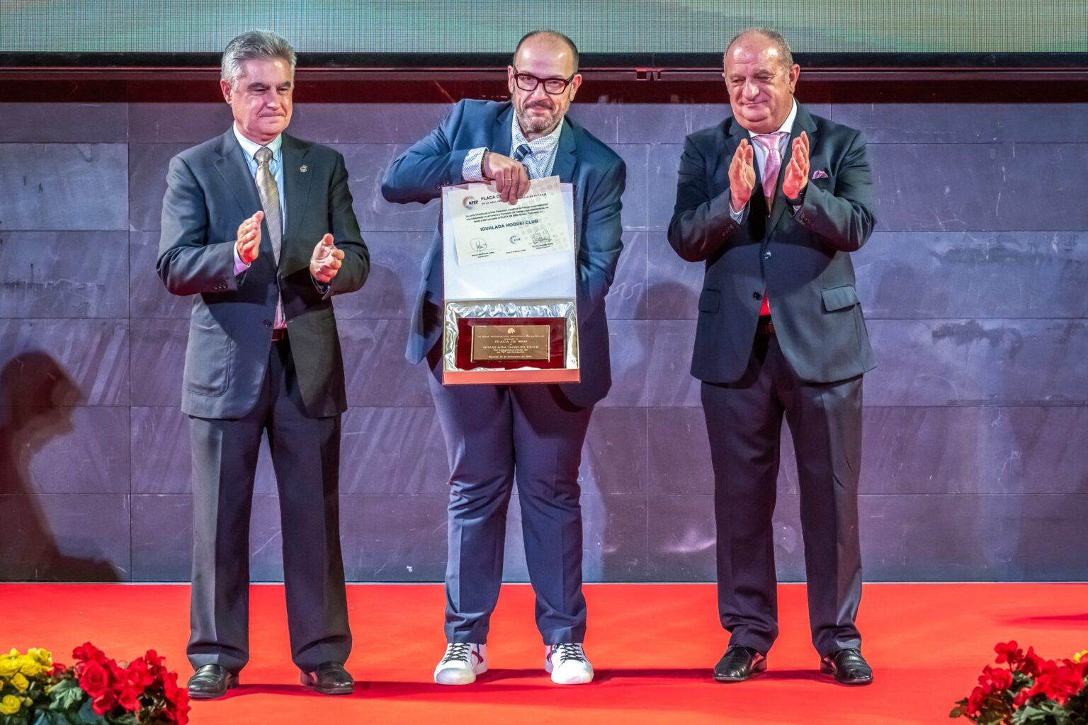 L’Igualada HC rep la Placa d’Or pels seus 75 anys d’història a la Gala de Patinaje de la RFEP