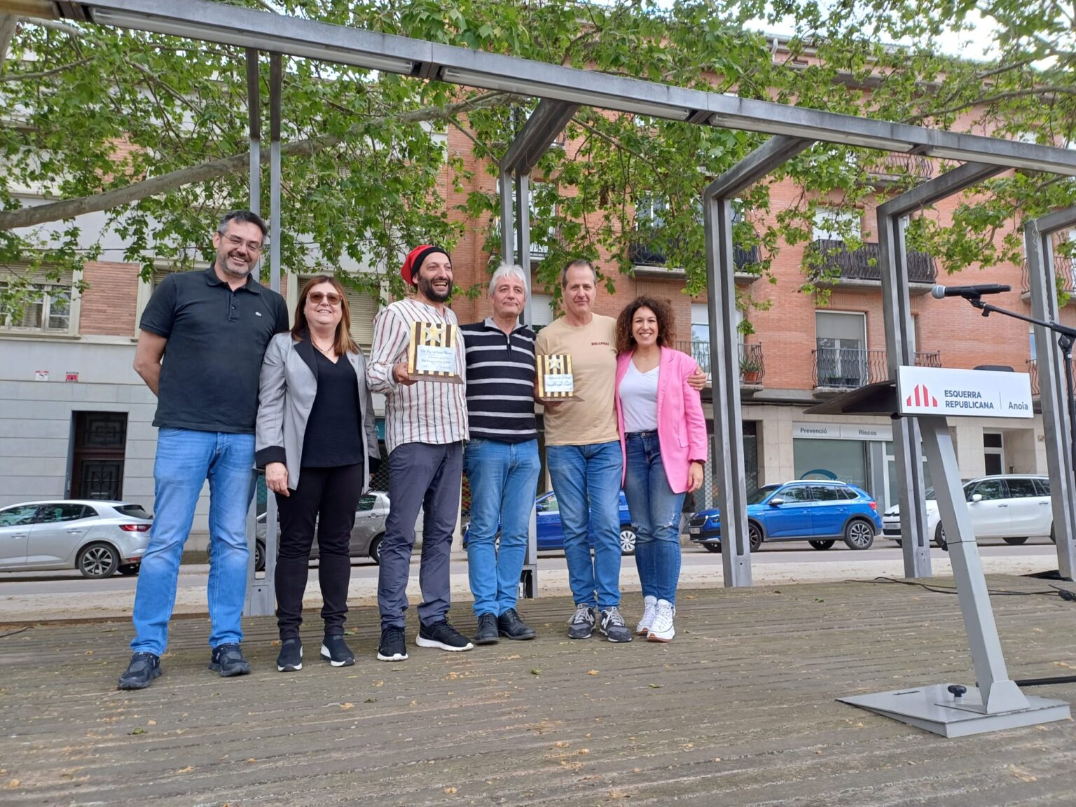 ERC Anoia lliura els Premis Estel Blanc a Joan Valentí i els Pastorets de Calaf