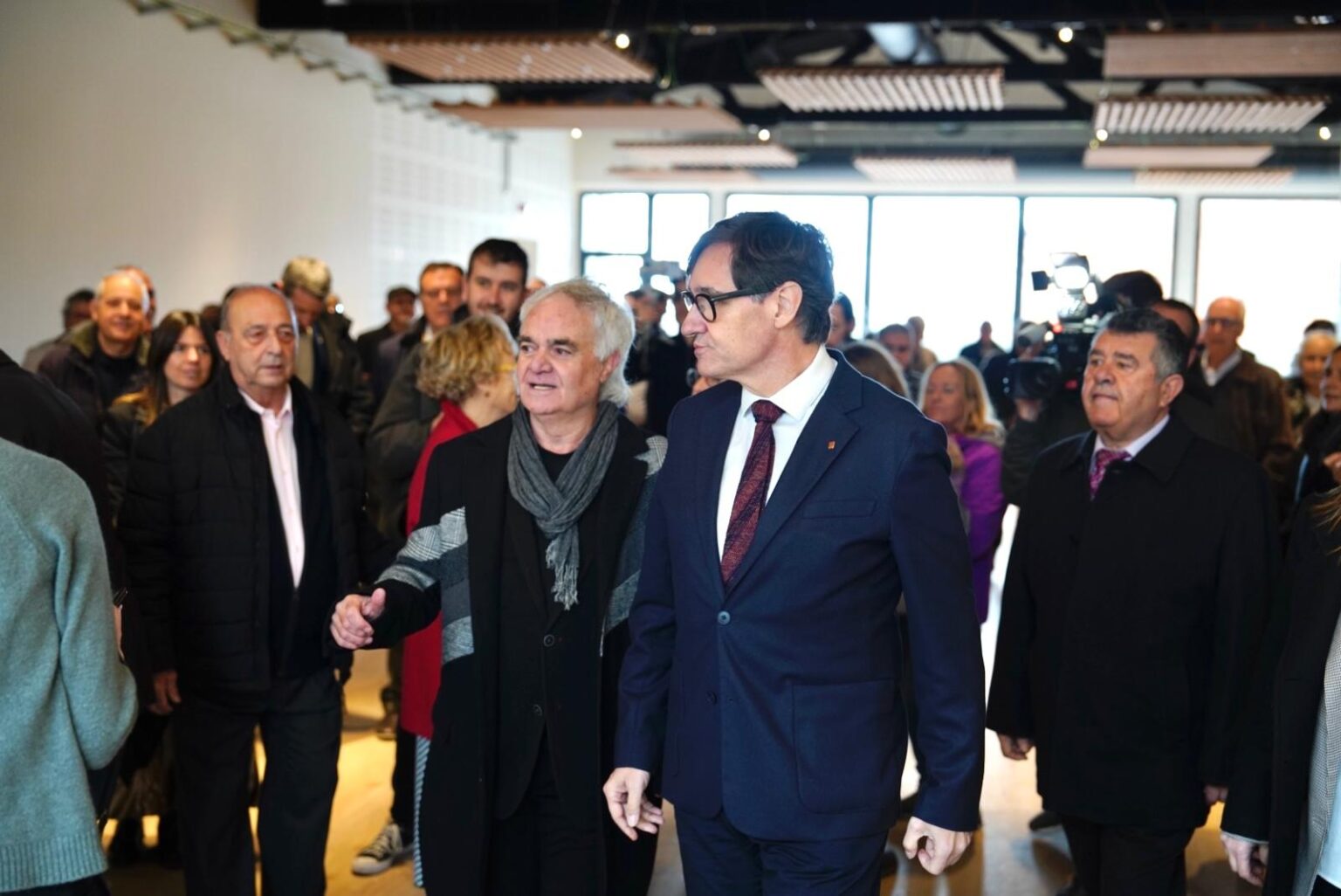 Salvador Illa inaugura la rehabilitació integral del Casino de Calaf