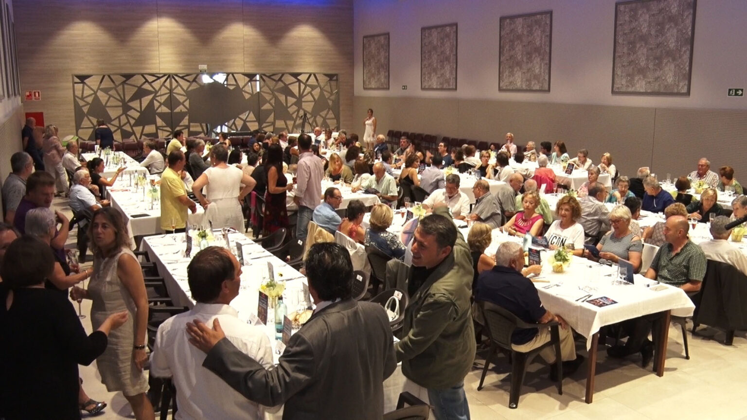 El Casino de Calaf obre temporada amb renovada sala principal
