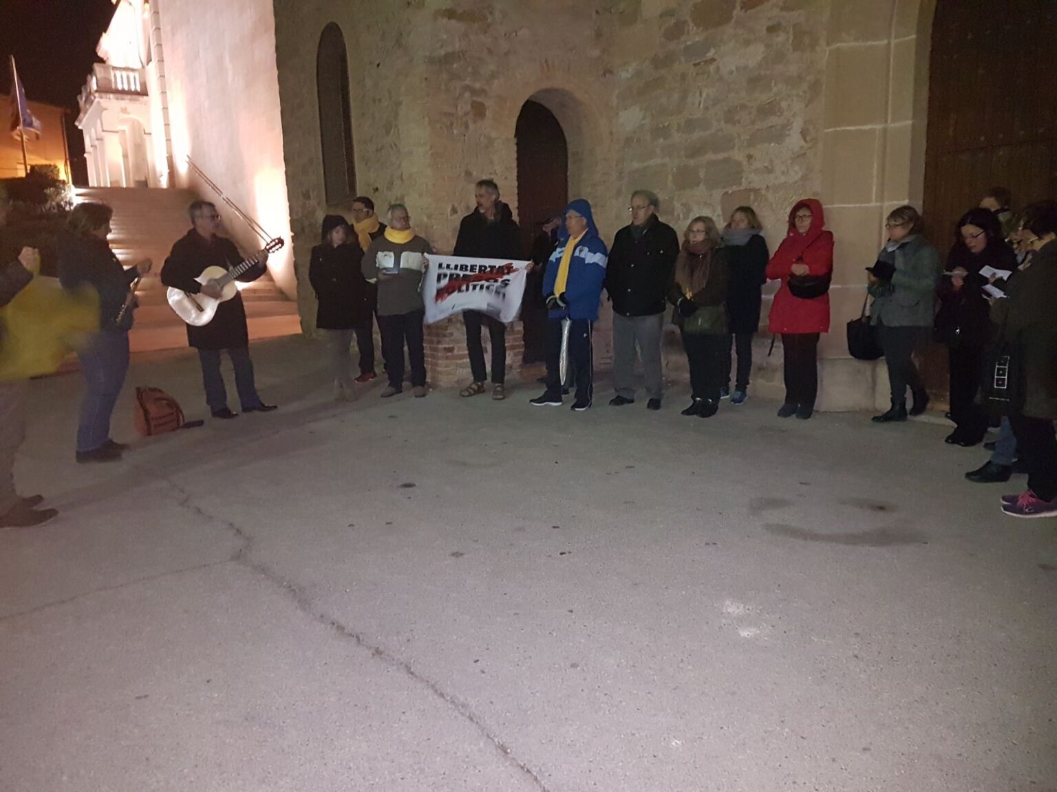 Òdena acull una concentració setmanal pels presos polítics