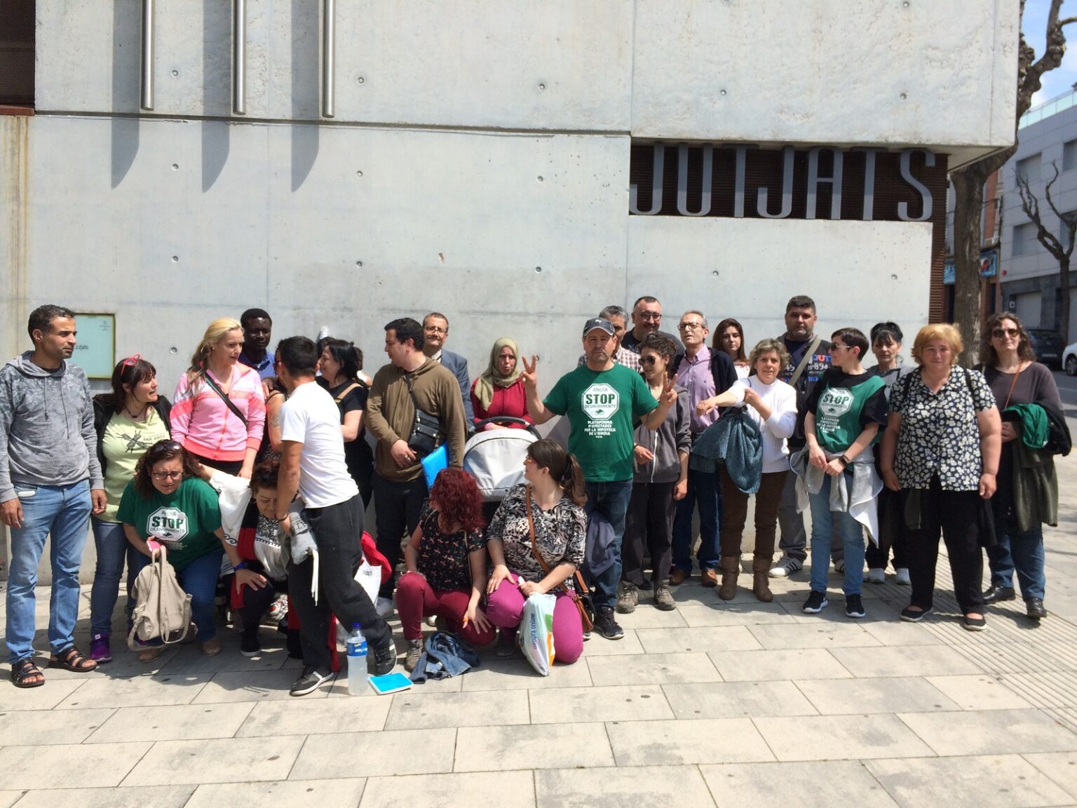 La SAREB negociarà un lloguer social amb les famílies que ocupen el bloc de la PAH a Capellades