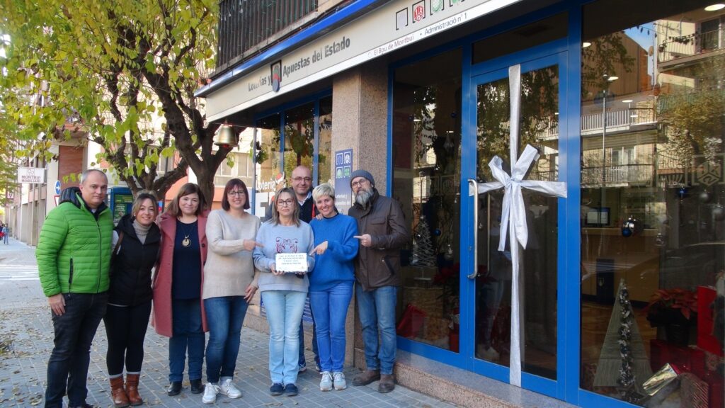 Loteria Montbui, primer premi del Concurs d’Aparadors Nadalencs del municipi