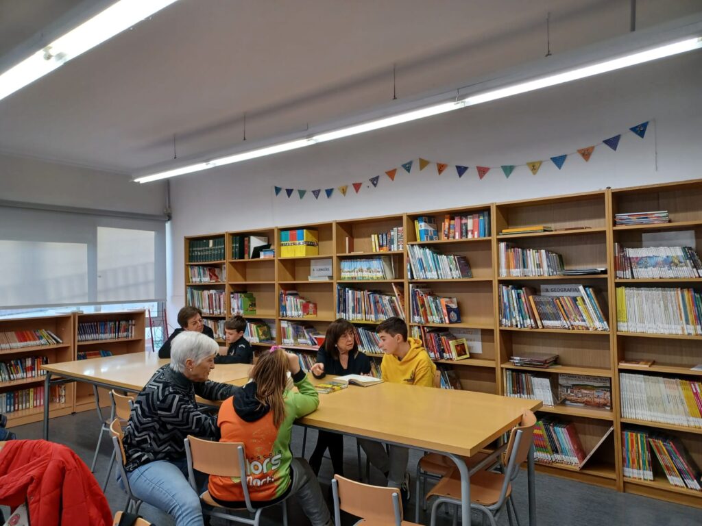 Igualada busca més voluntaris pel programa que vol millorar la comprensió lectora a les escoles