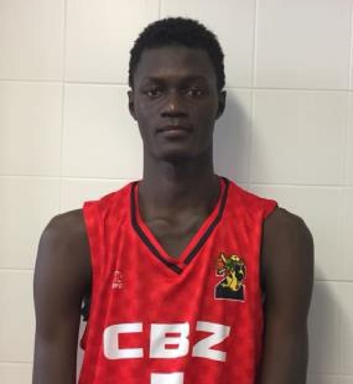 El Club Bàsquet Igualada fitxa Pape Bocar, jugador de 18 anys i 2,11 metres