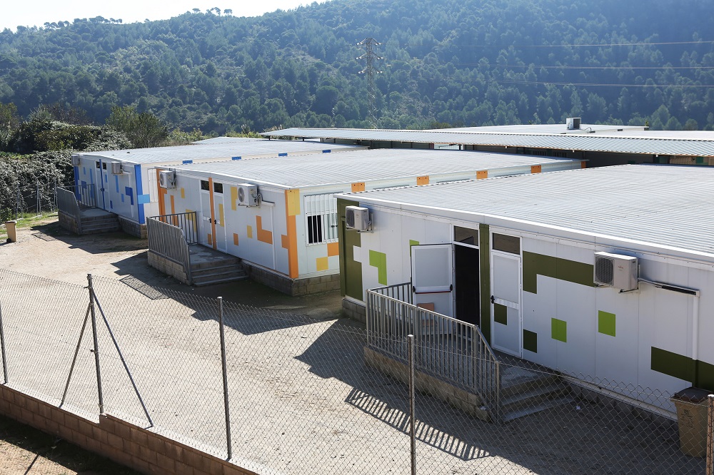Participa! vol que la Pobla aculli l’institut que porta 10 anys en barracons a Vallbona