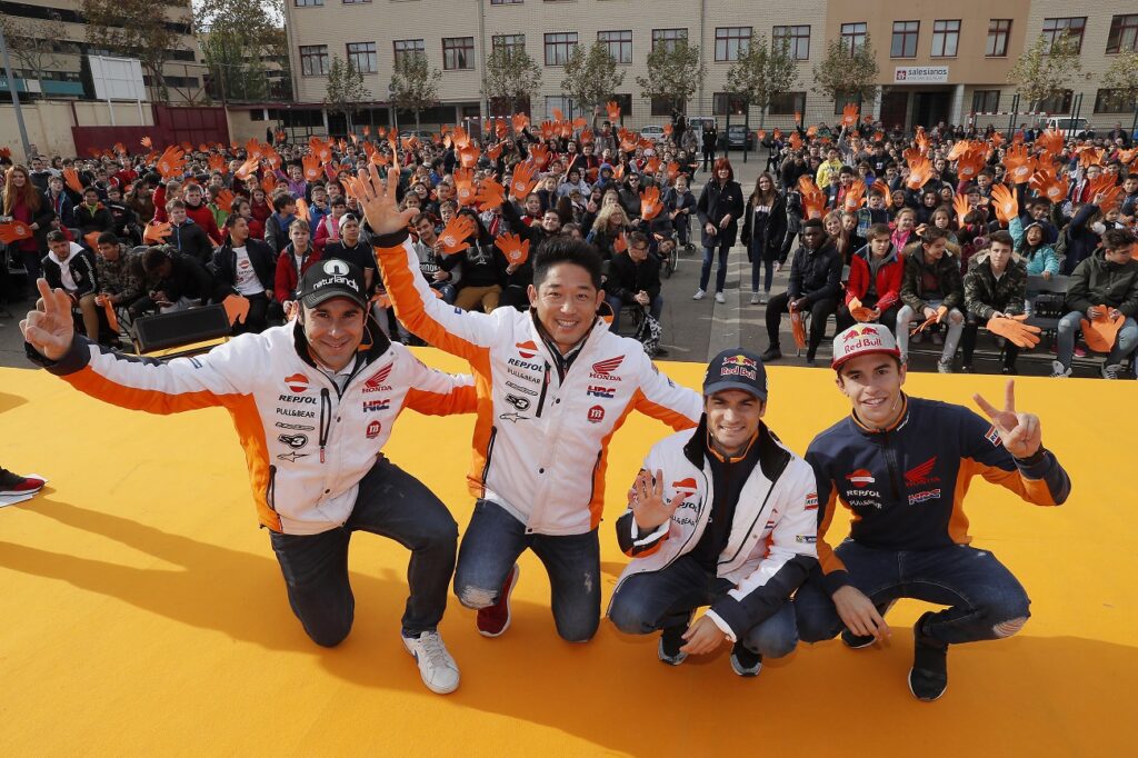 Toni Bou torna a les aules per combatre l’assetjament escolar