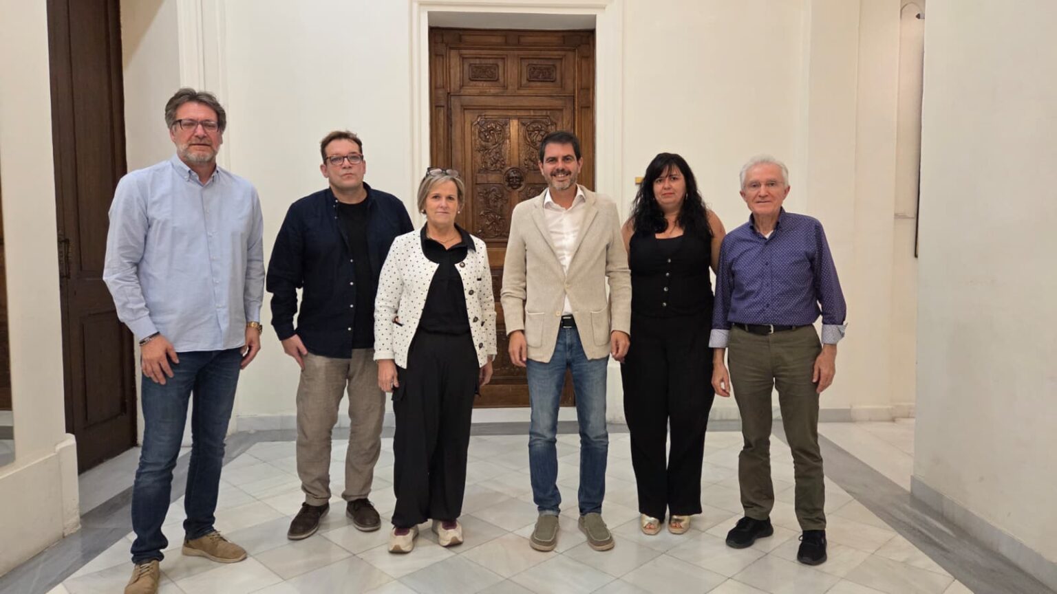 L’Ajuntament d’Igualada i les associacions de comerciants arriben a un acord per revisar l’augment de la taxa de residus