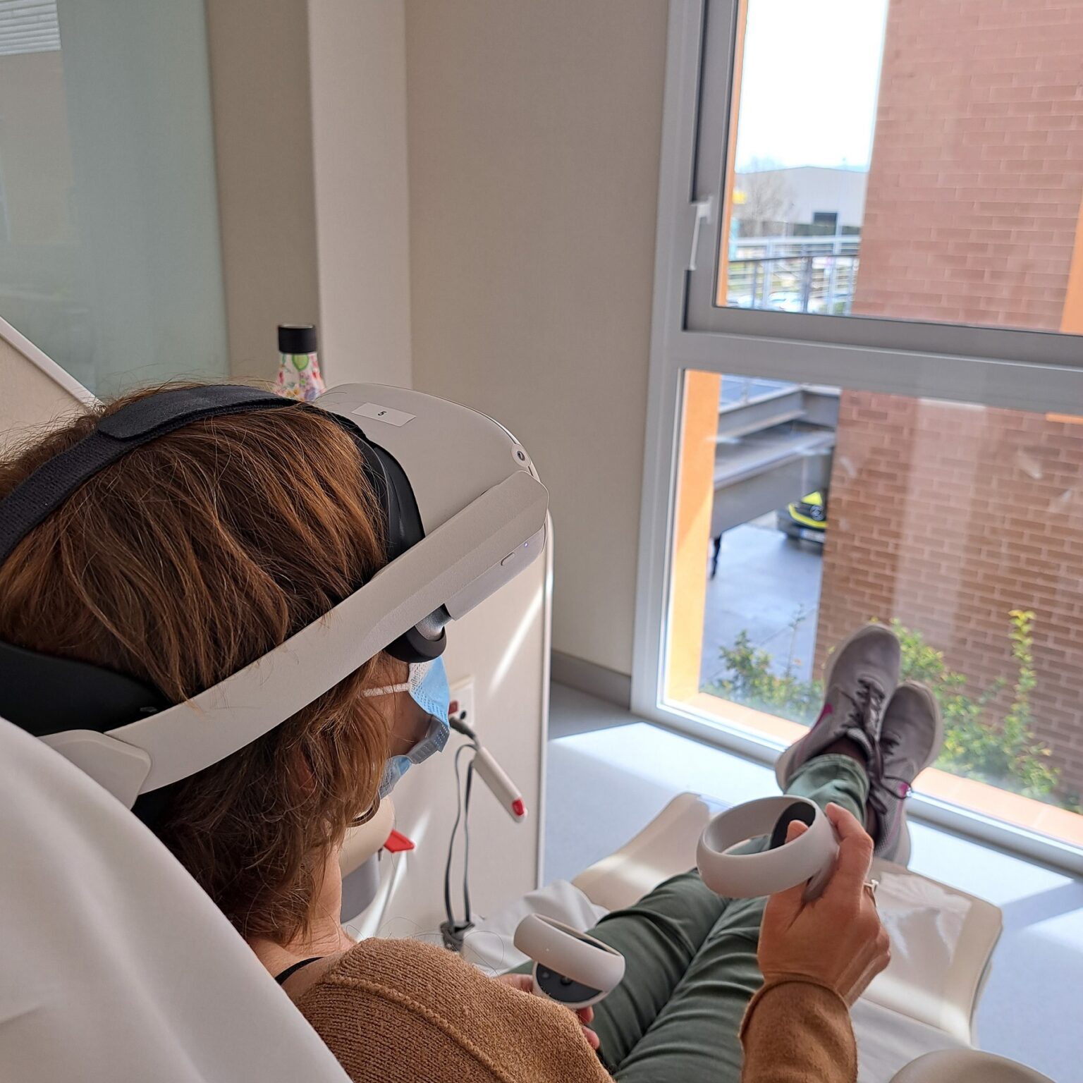 L’Hospital Universitari d’Igualada incorpora l’ús de la realitat virtual per a pacients oncològics