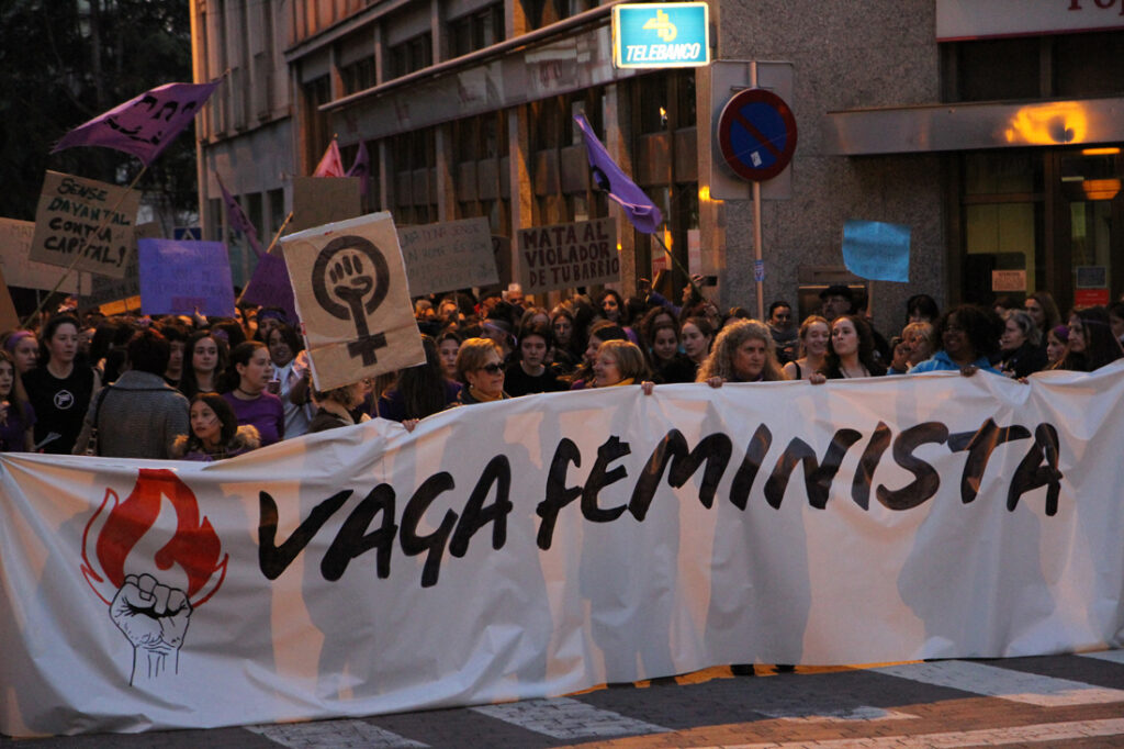 Visca vaga feminista només de dones!