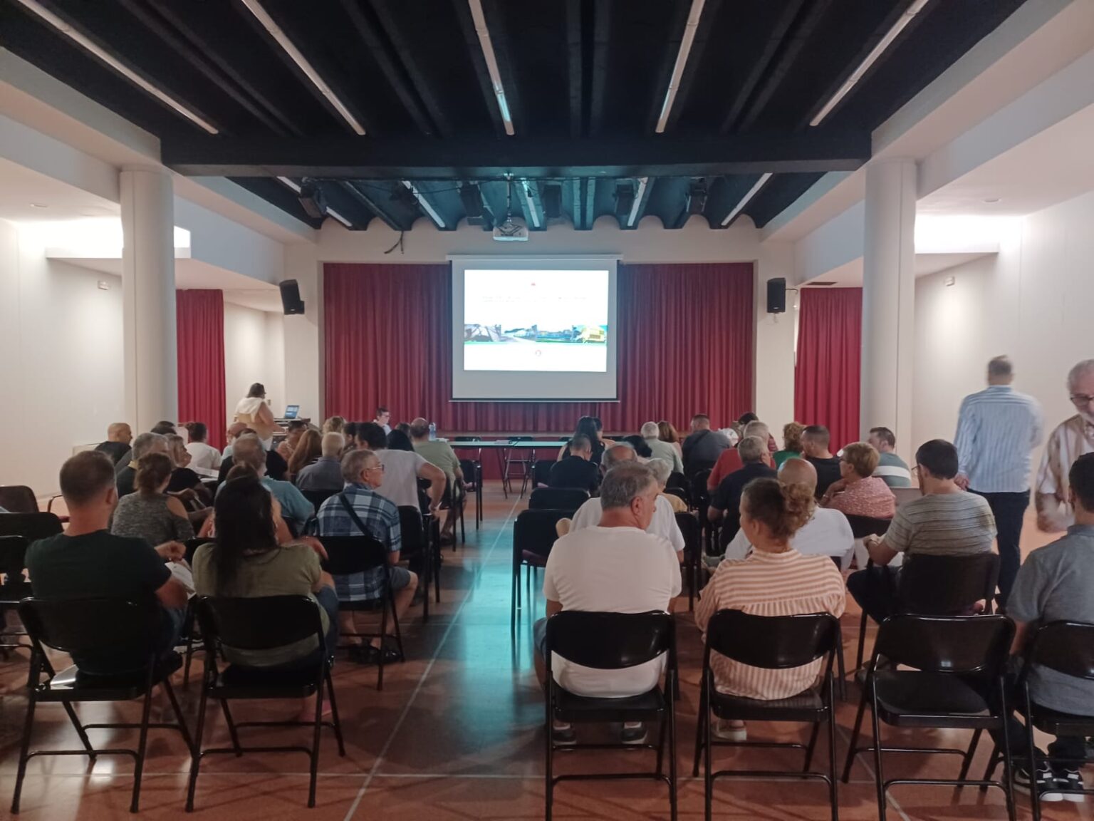 L’Ajuntament de Vallbona d’Anoia presenta als veïns l’estudi d’urbanització de Vallbonica
