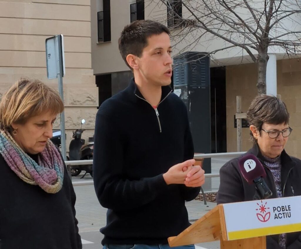 Poble Actiu reclama solucions per la mobilitat i el pati mentre els infants de l’Emili Vallès estiguin a la Teneria