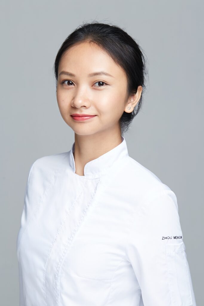 La co-xef del Somiatruites, Zhou Mengxin, a la final d’Espanya i Portugal del San Pellegrino Young Chef