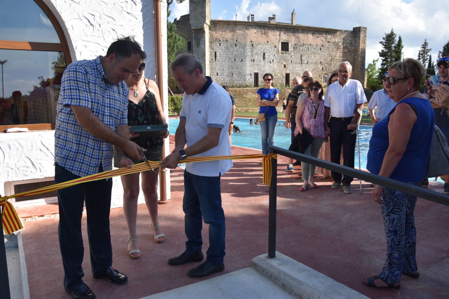 Inaugurades les obres de millora de la piscina municipal de Torresport de La Torre